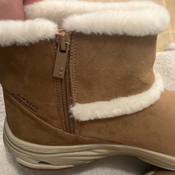 11 Wide Women's Cozy Brown Ankle Boots with White Trim - Picture 4 of 9